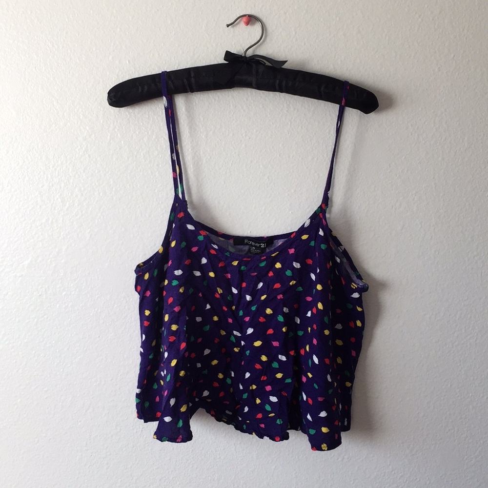 Adorable flowy crop top!